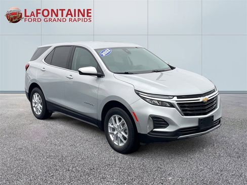 Used 2022 Chevrolet Equinox LT image 3