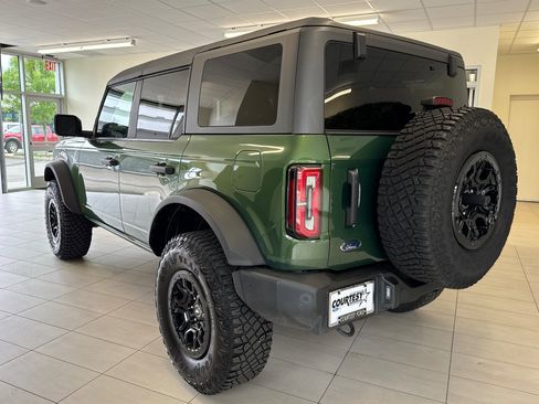 Certified 2023 Ford Bronco Wildtrak AWD/4WD image 6