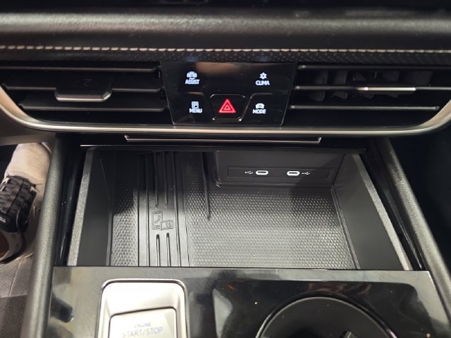 Used 2025 Volkswagen Atlas SE AWD/4WD image 25