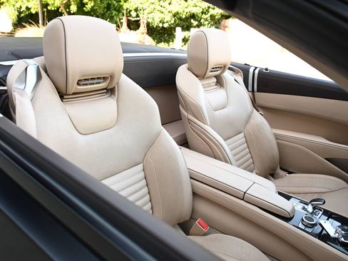 Used 2018 Mercedes-Benz SL 550 image 18