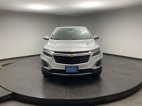 Used 2022 Chevrolet Equinox LT FWD image 2