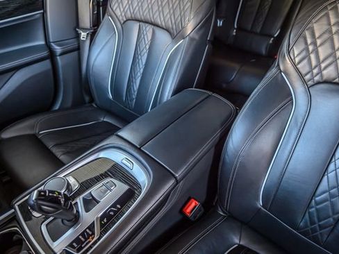 Used 2020 BMW 740i xDrive w/ M Sport Package image 30