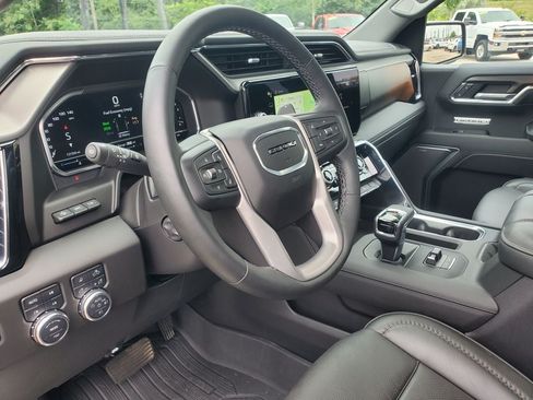 Used 2025 GMC Sierra 1500 Denali w/ Denali Reserve Package AWD/4WD image 11