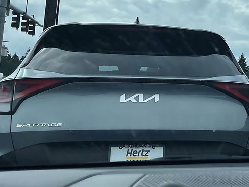 Used 2025 Kia K4 LXS FWD image 14