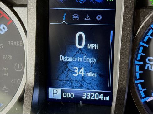 Used 2023 Toyota Tacoma TRD Sport image 2