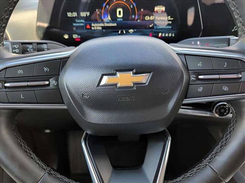 Used 2025 Chevrolet Equinox LT FWD image 10