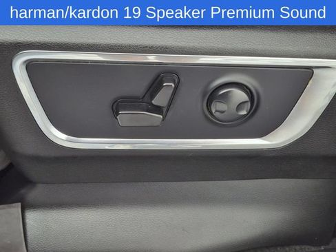 Used 2024 RAM 1500 Laramie AWD/4WD image 16