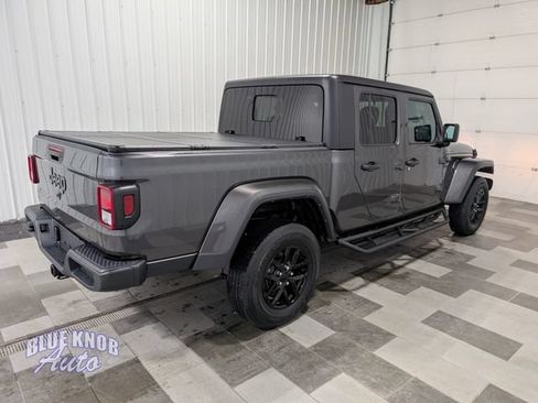 Used 2022 Jeep Gladiator Sport AWD/4WD image 5