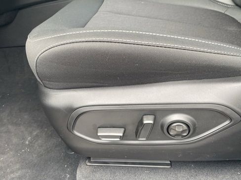 New 2025 Jeep Grand Cherokee L Laredo w/ Luxury Tech Group I image 16