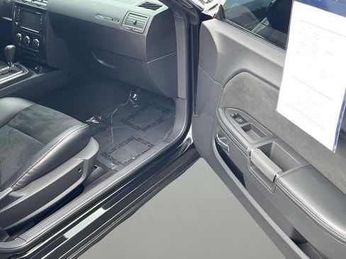 Used 2008 Dodge Challenger SRT8 image 37