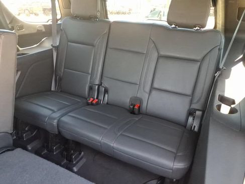 Used 2024 Chevrolet Tahoe LT RWD image 10