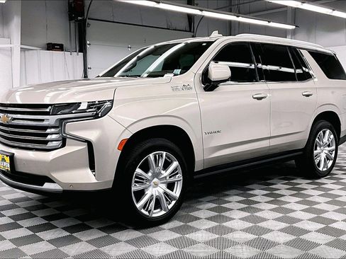 Used 2023 Chevrolet Tahoe High Country w/ LPO, Illumination Package AWD/4WD image 12