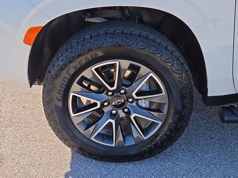 Certified 2024 Chevrolet Suburban Z71 image 7