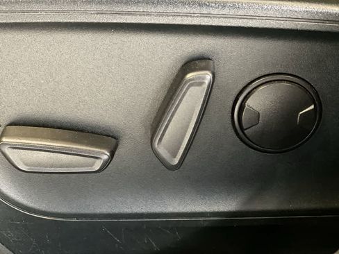 Used 2022 Ford Escape SE image 15