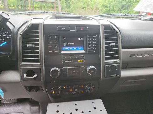 Used 2018 Ford F250 XL w/ Power Equipment Group RWD image 24
