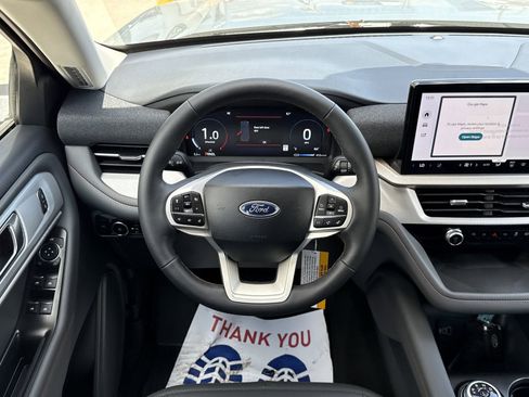 New 2026 Ford Explorer Active w/ Active Comfort Package RWD image 9