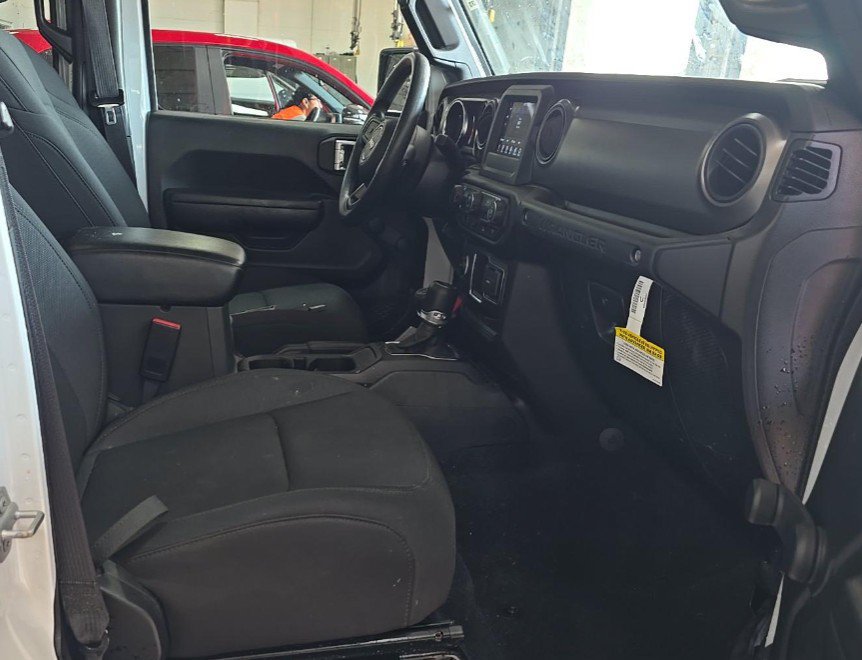 Used 2022 Jeep Wrangler Unlimited Sport AWD/4WD image 6
