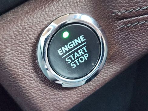 Certified 2024 Ford Expedition Limited image 20