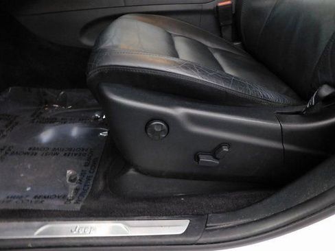 Used 2018 Jeep Grand Cherokee Limited image 28