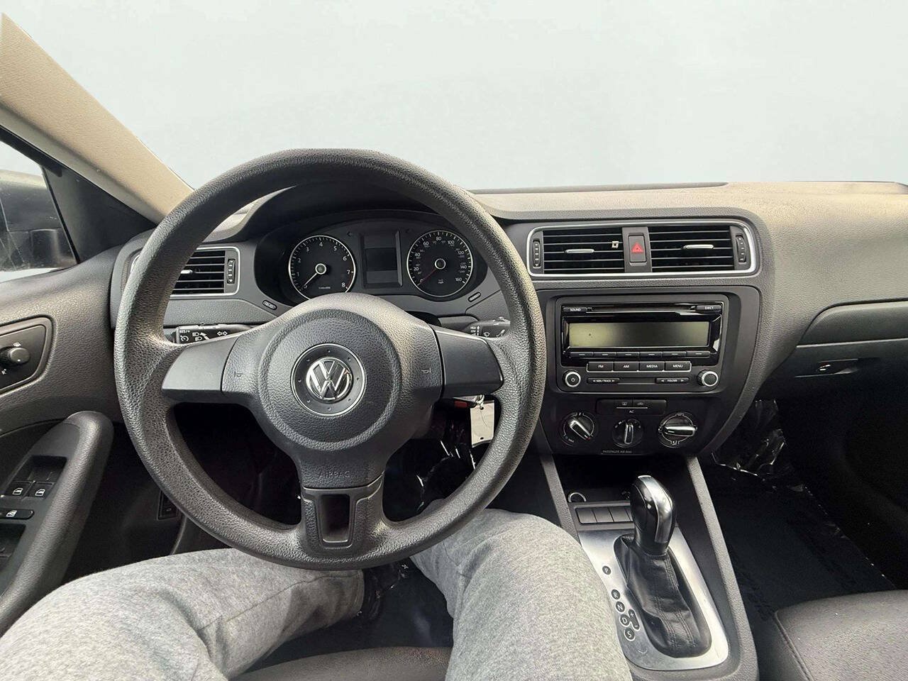 Used 2012 Volkswagen Jetta SE FWD image 15