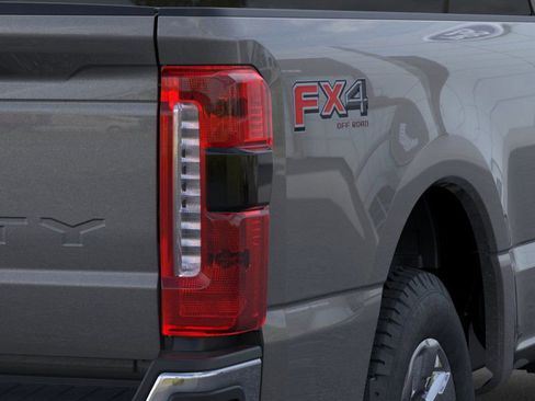 New 2026 Ford F350 Lariat w/ Chrome Package image 21