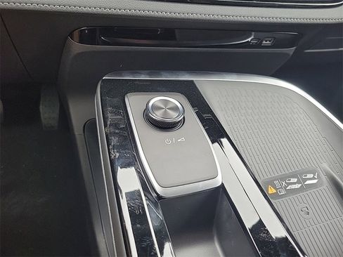 New 2025 Buick Enclave Sport Touring w/ Power Package image 28