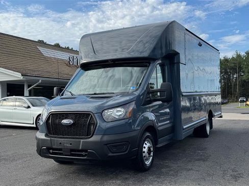 Used 2021 Ford Transit 350 DRW RWD image 2