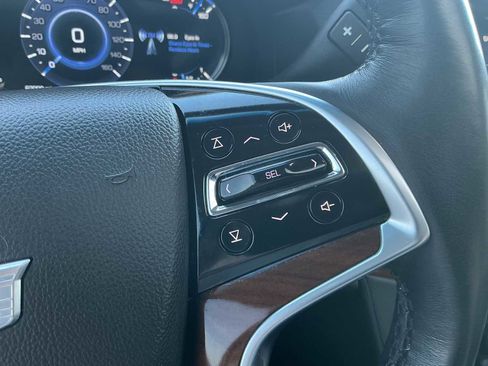 Used 2020 Cadillac Escalade Premium Luxury AWD/4WD image 11
