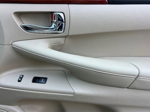 Used 2009 Lexus LX 570 4WD image 21