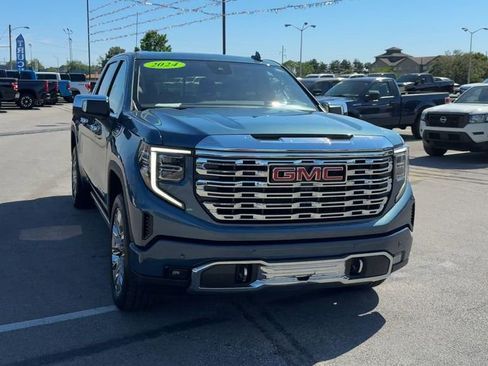 Used 2024 GMC Sierra 1500 Denali w/ Denali Reserve Package AWD/4WD image 9
