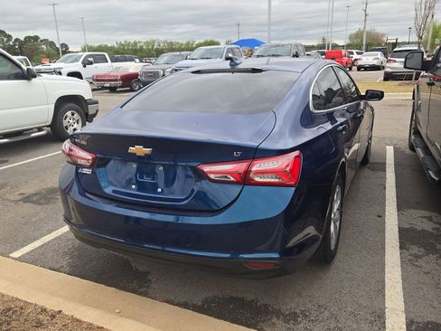Used 2019 Chevrolet Malibu LT image 3