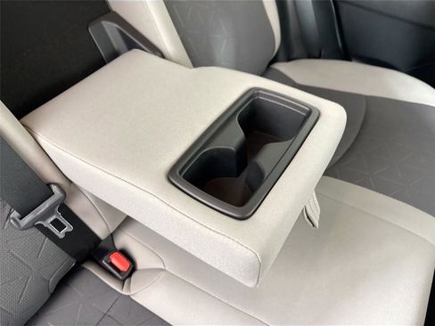 Used 2020 Toyota RAV4 XLE w/ Convenience Package image 39