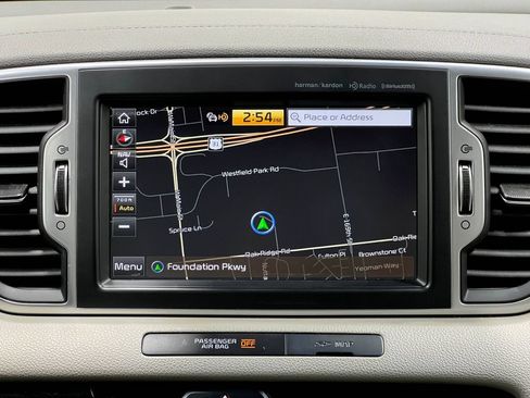 Used 2018 Kia Sportage EX w/ EX Technology Package FWD image 11