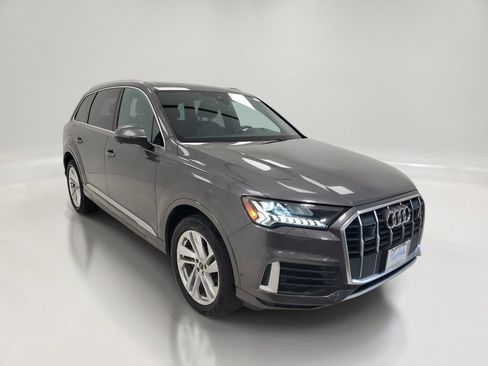 Used 2023 Audi Q7 2.0T Premium Plus w/ Premium Plus Package AWD/4WD image 3