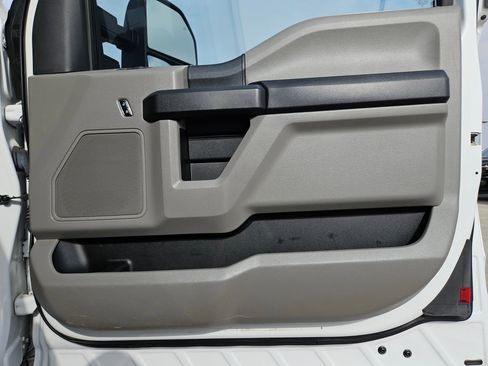 Used 2017 Ford F250 XL w/ Power Equipment Group image 28