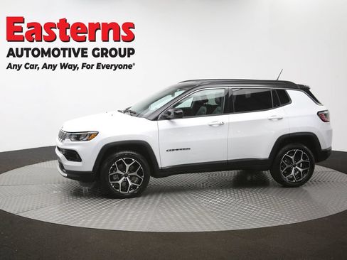 Used 2025 Jeep Compass Limited AWD/4WD image 59