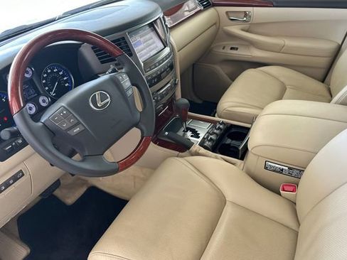 Used 2011 Lexus LX 570 4WD image 11