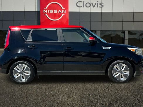 Used 2019 Kia Soul EV + FWD image 9