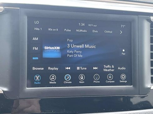 Certified 2018 Chrysler Pacifica Touring Plus FWD image 38