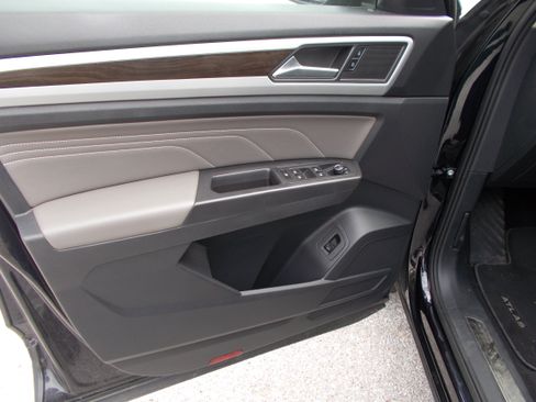 Used 2023 Volkswagen Atlas SE FWD image 17