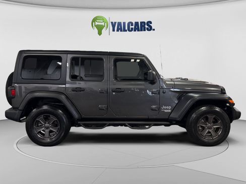 Used 2018 Jeep Wrangler Unlimited Sport AWD/4WD image 6