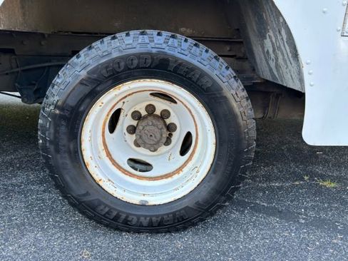 Used 2013 Ford E-350 and Econoline 350 Super Duty w/ Air Conditioning Prep Pkg RWD image 31