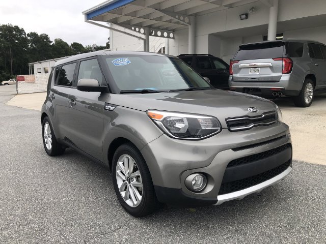Used 2017 Kia Soul + FWD image 2