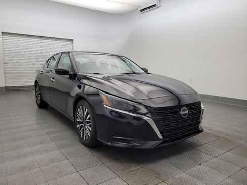 Used 2023 Nissan Altima 2.5 SV image 13