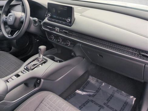 Used 2025 Honda HR-V LX image 19