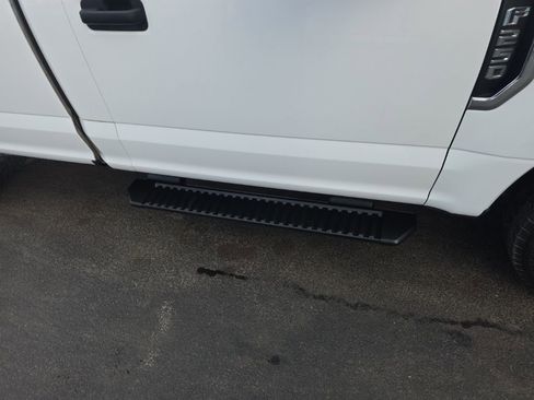 Used 2020 Ford F250 XL w/ Power Equipment Group image 6