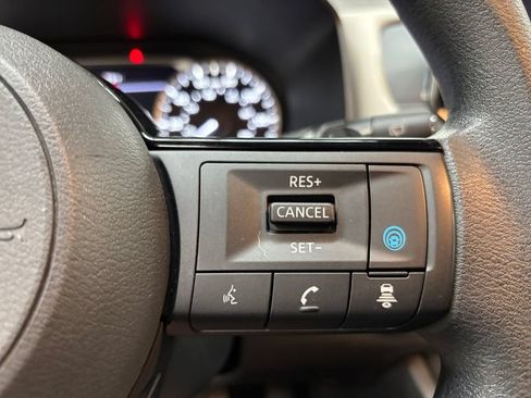 Used 2023 Nissan Rogue SV AWD/4WD image 27