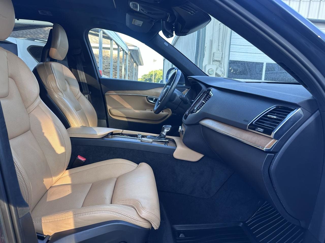 Used 2018 Volvo XC90 T6 Inscription w/ Luxury Package AWD/4WD image 17