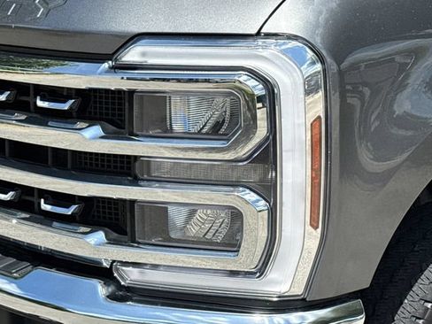 Certified 2025 Ford F250 Lariat w/ FX4 Off-Road Package AWD/4WD image 4