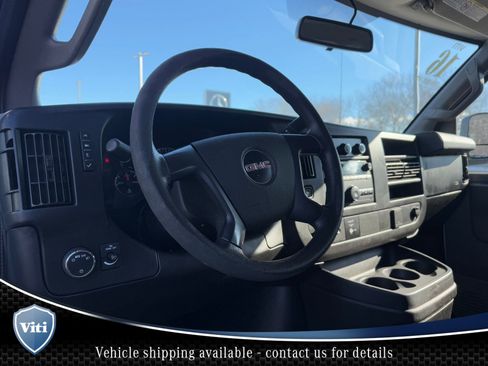 Used 2016 GMC Savana 2500 Work Van w/ Chrome Appearance Package image 17